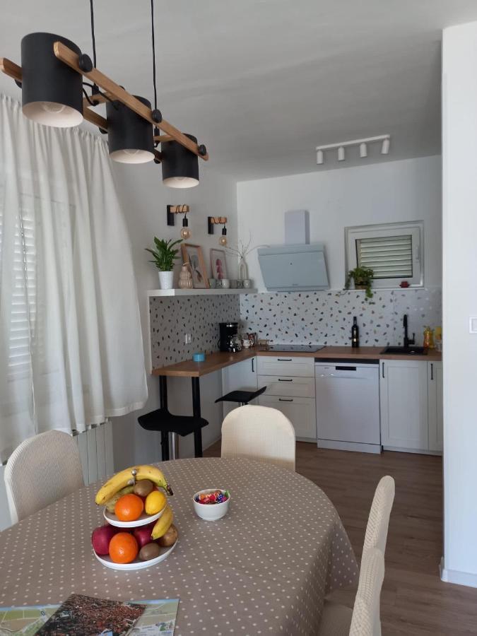 Apartman Betty 希贝尼克 外观 照片
